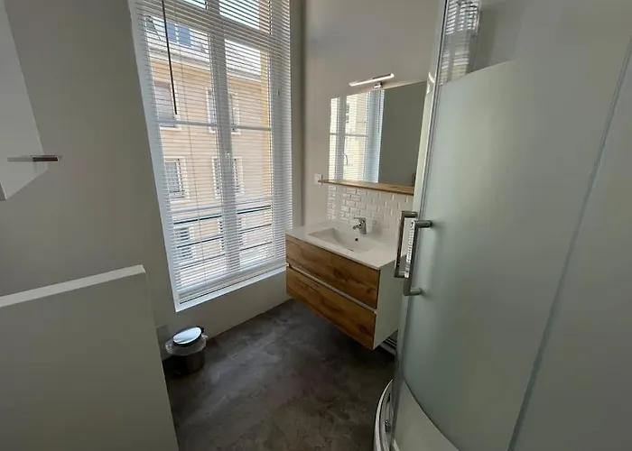 Iris Yourhosthelper דירה קאין